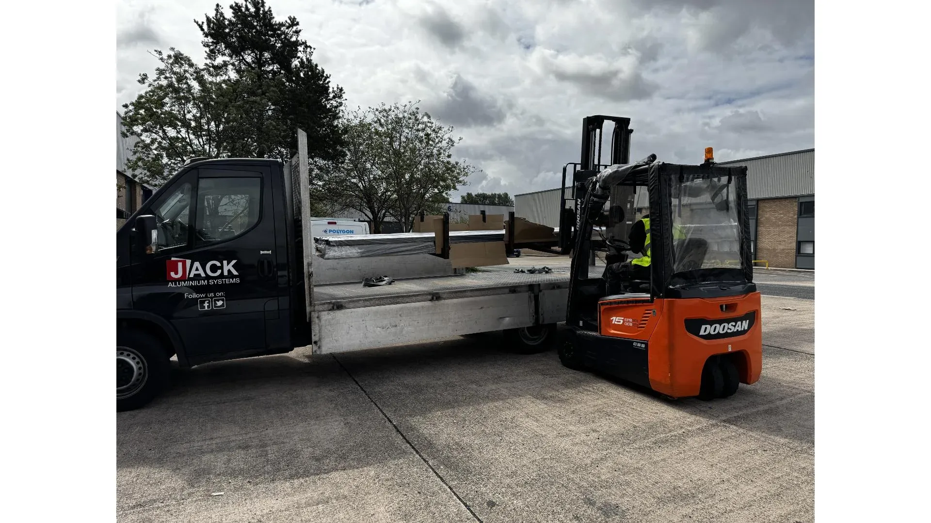 Forklift collecting aluminium profiles from Jack Aluminium